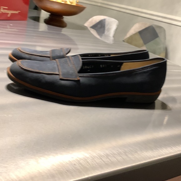 Salvatore Ferragamo Nubuck Loafers Size 9 - Picture 8 of 9